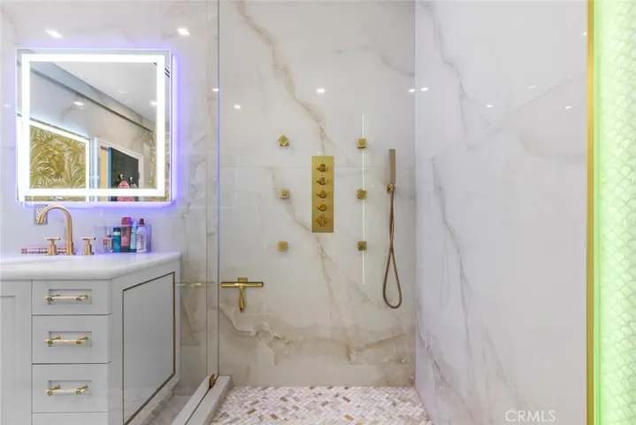 2223 Flintridge Drive, Glendale, California 91206