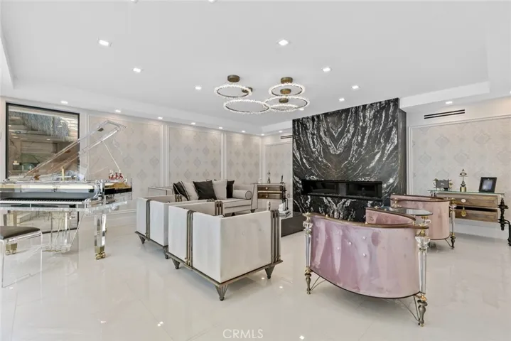 2223 Flintridge Drive, Glendale, California 91206