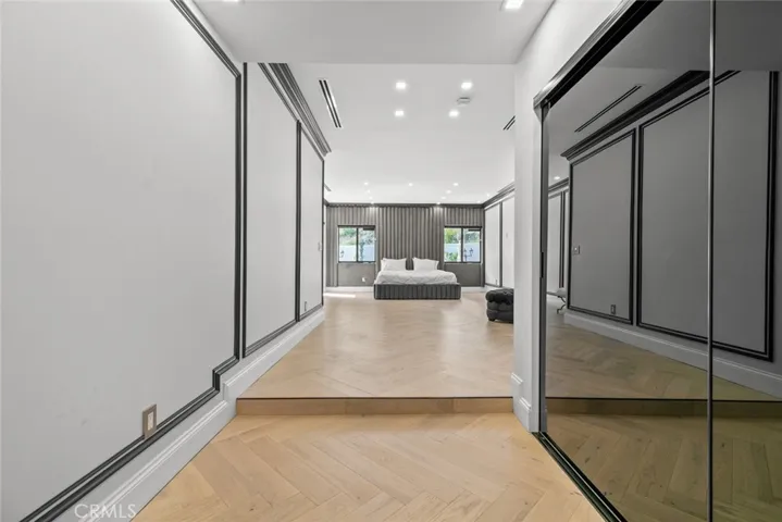 2223 Flintridge Drive, Glendale, California 91206
