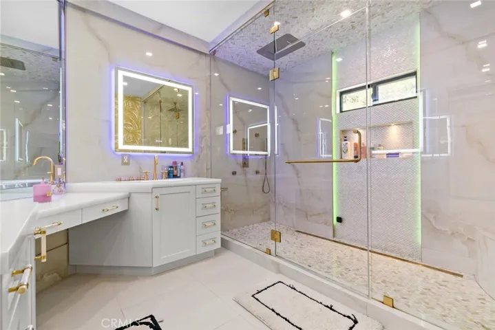 2223 Flintridge Drive, Glendale, California 91206