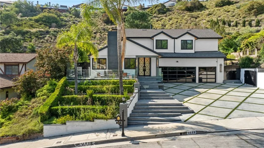 2223 Flintridge Drive, Glendale, California 91206