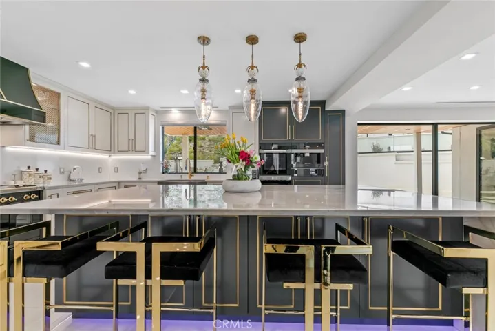 2223 Flintridge Drive, Glendale, California 91206