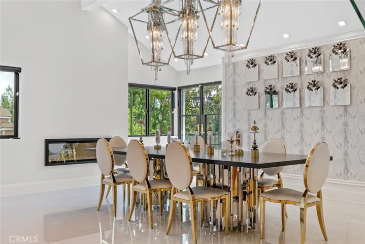 2223 Flintridge Drive, Glendale, California 91206