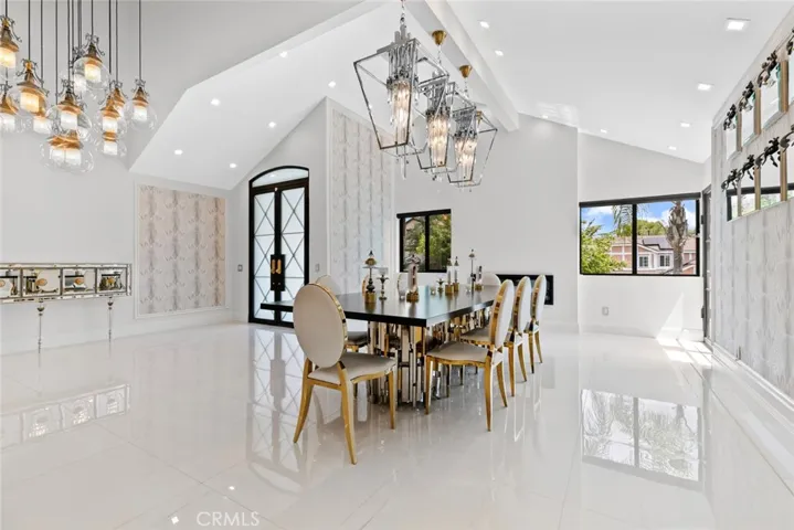 2223 Flintridge Drive, Glendale, California 91206