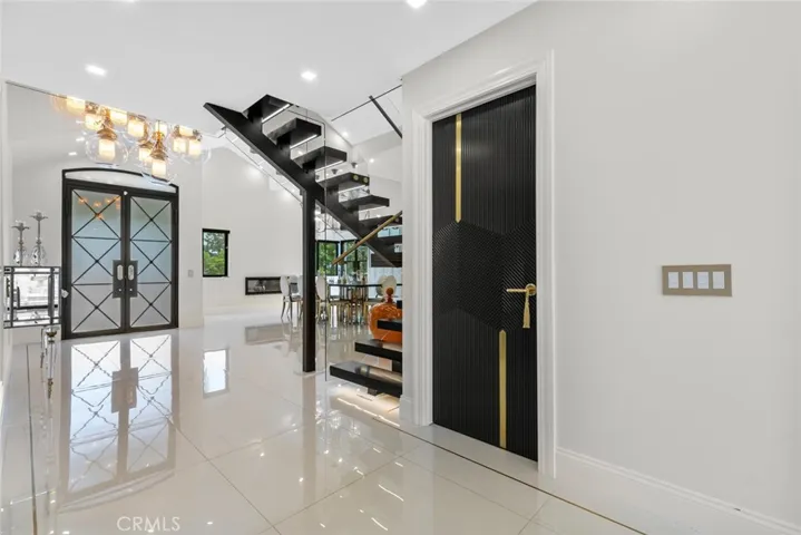 2223 Flintridge Drive, Glendale, California 91206