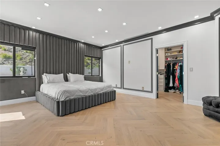 2223 Flintridge Drive, Glendale, California 91206