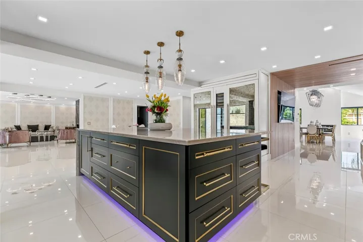 2223 Flintridge Drive, Glendale, California 91206