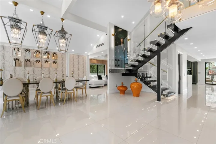 2223 Flintridge Drive, Glendale, California 91206