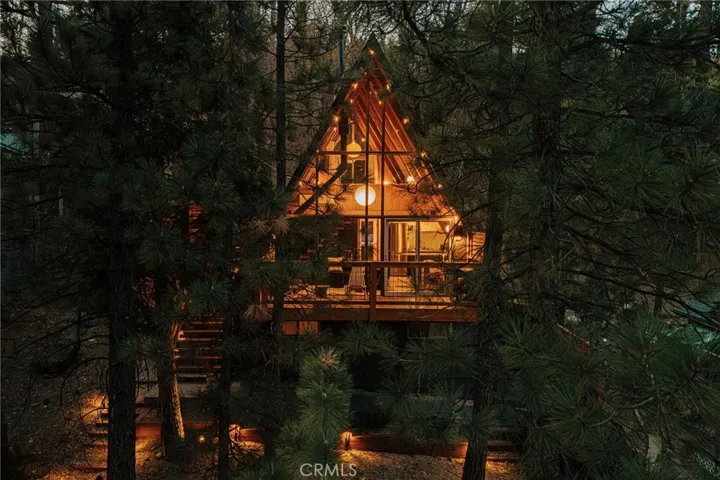 39318 Cedar Dell Road, Fawnskin, California 92333