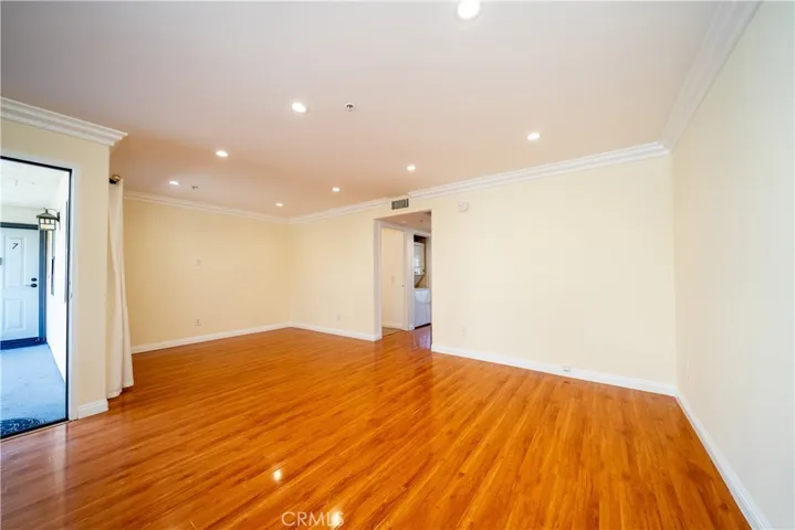 10894 Olinda Street 116, Sun Valley, California 91352