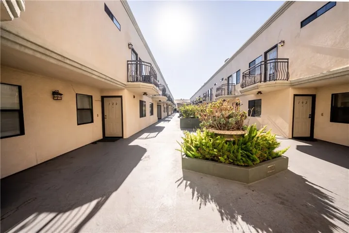 10894 Olinda Street 116, Sun Valley, California 91352