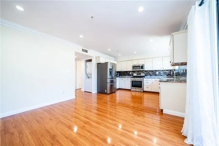10894 Olinda Street 116, Sun Valley, California 91352
