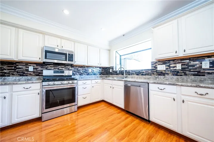 10894 Olinda Street 116, Sun Valley, California 91352