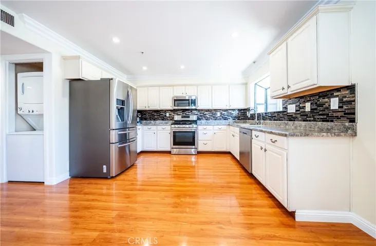 10894 Olinda Street 116, Sun Valley, California 91352