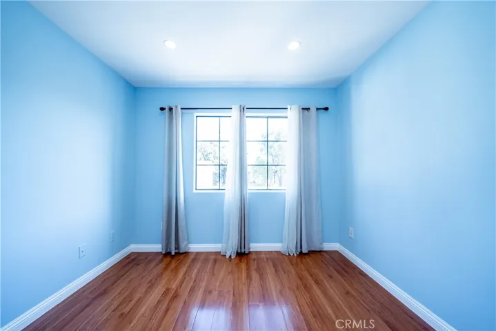 10894 Olinda Street 116, Sun Valley, California 91352
