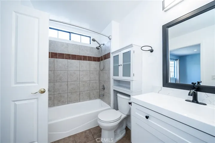 10894 Olinda Street 116, Sun Valley, California 91352