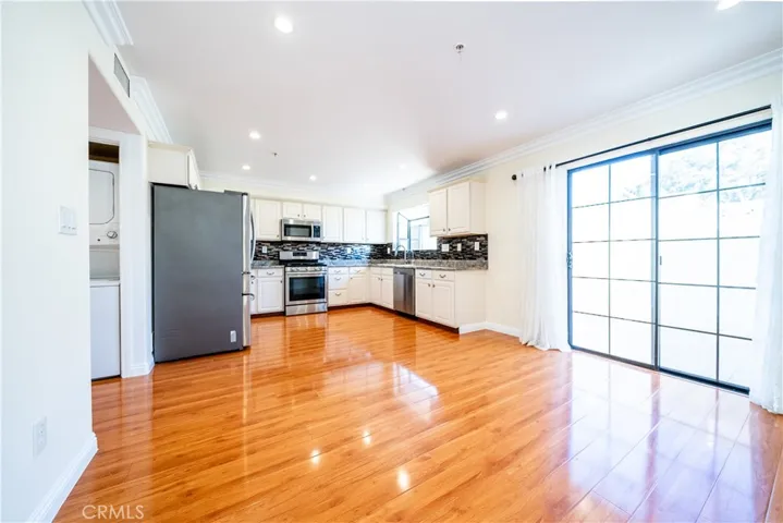 10894 Olinda Street 116, Sun Valley, California 91352