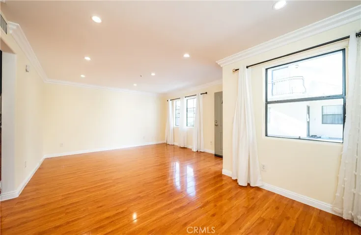 10894 Olinda Street 116, Sun Valley, California 91352