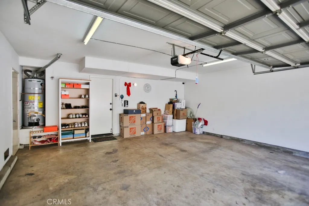 138 Greenhedge Lane, Pomona, California 91766 home-pic-40