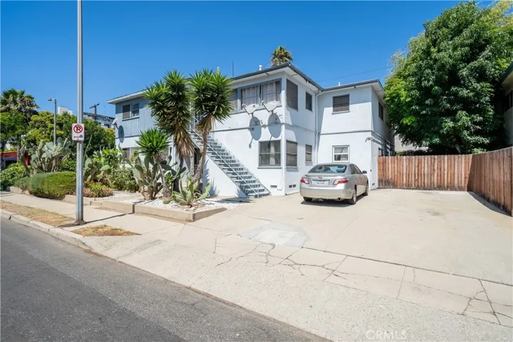 3624 Hughes Avenue, Los Angeles, California 90034