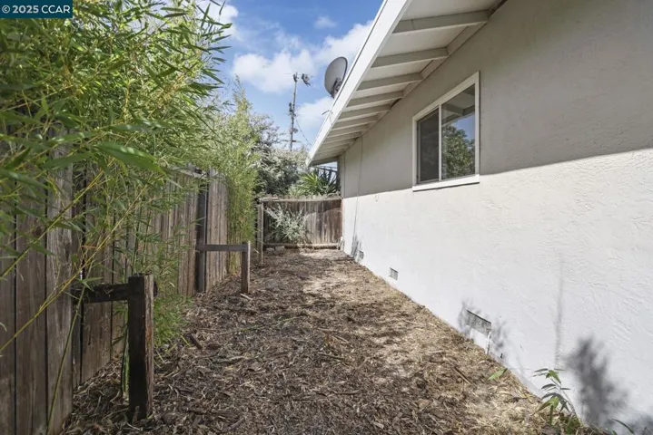 5223 Valmar Drive, Concord, California 94521