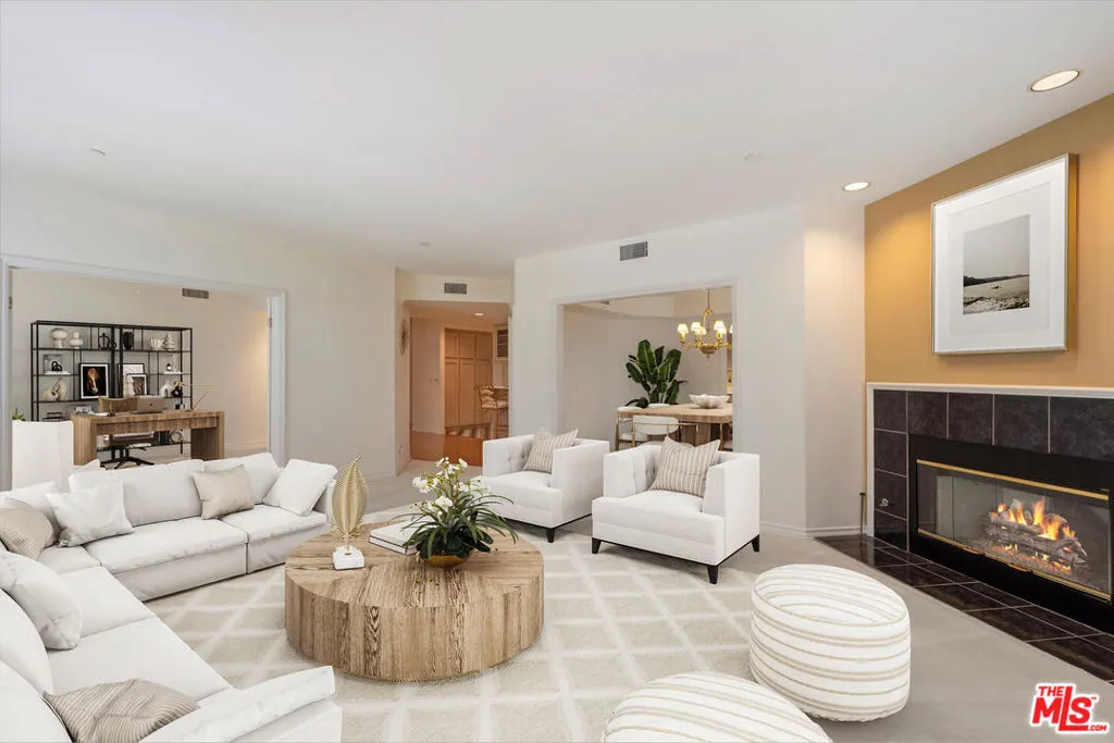 4310 Cahuenga Boulevard 304, Toluca Lake, California 91602 home-pic-10