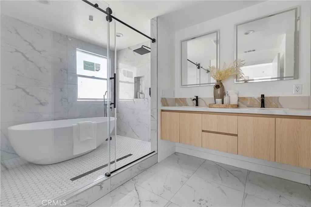 1018 W 223rd Street 2, Torrance, California 90502 home-pic-21