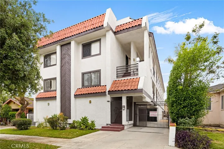 1021 Linden Avenue, Glendale, California 91201
