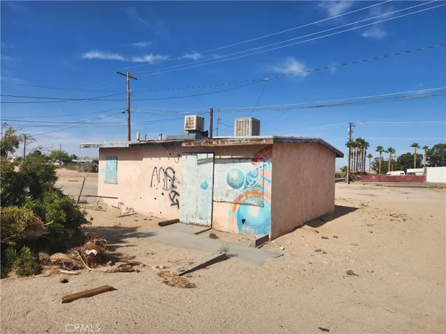 6221 Adobe Road, 29 Palms, California 92277
