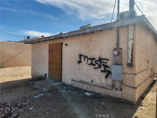 6221 Adobe Road, 29 Palms, California 92277