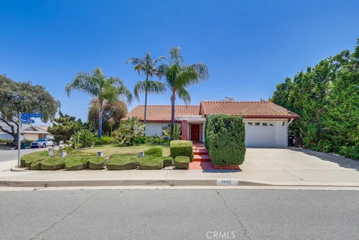 1702 Lark Tree Way, Hacienda Heights, California 91745
