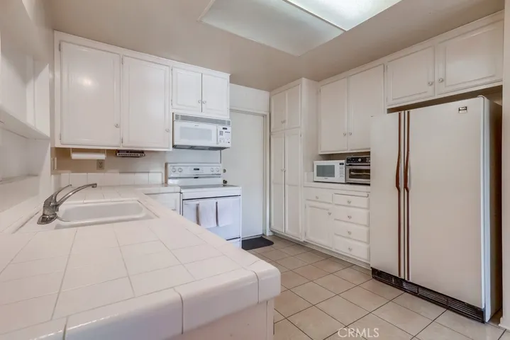 1702 Lark Tree Way, Hacienda Heights, California 91745