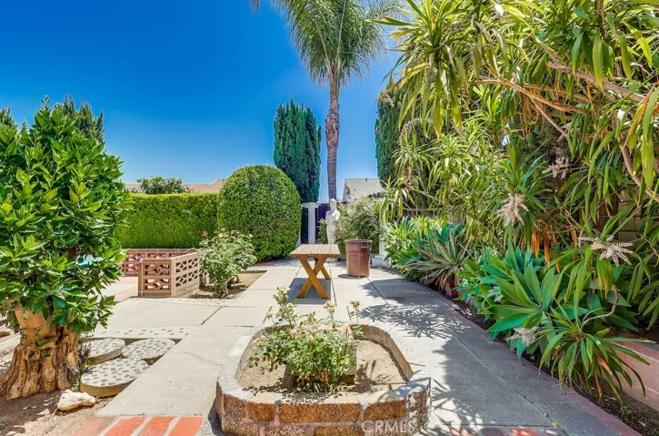 1702 Lark Tree Way, Hacienda Heights, California 91745