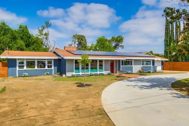 826 Terra Lane, El Cajon, California 92019