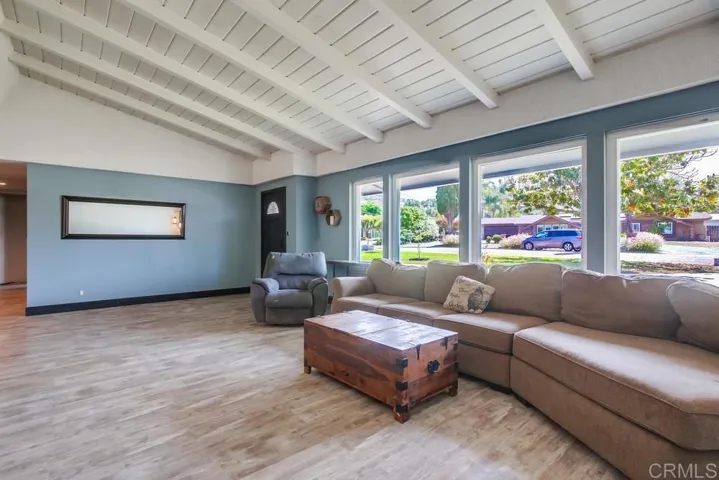 826 Terra Lane, El Cajon, California 92019