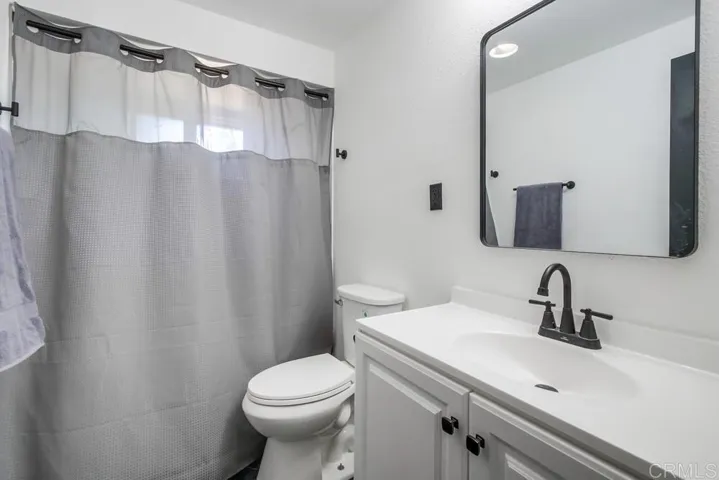 826 Terra Lane, El Cajon, California 92019