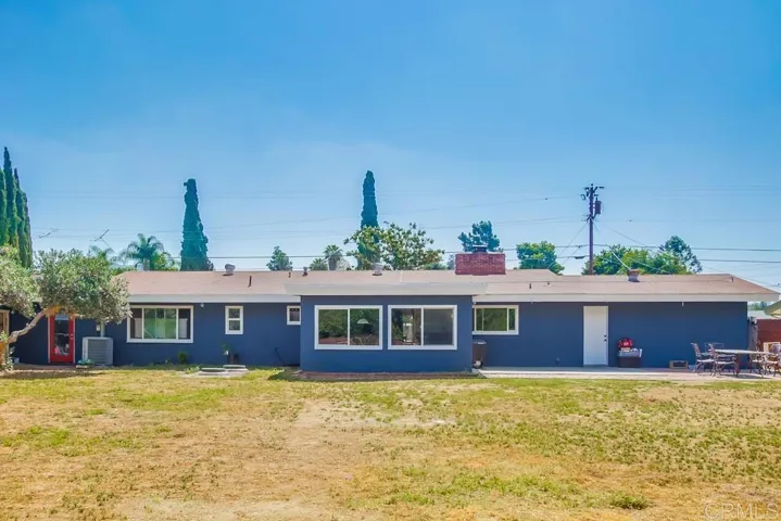826 Terra Lane, El Cajon, California 92019