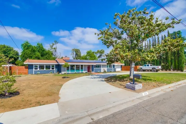 826 Terra Lane, El Cajon, California 92019