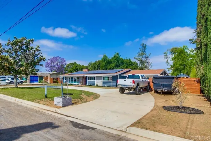 826 Terra Lane, El Cajon, California 92019