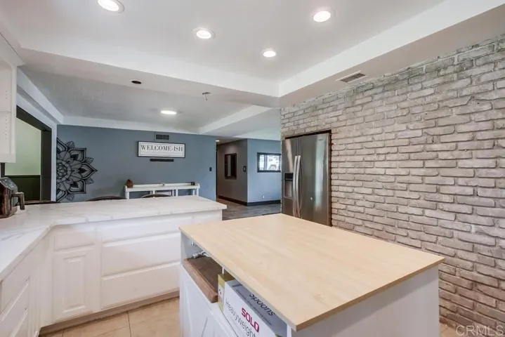 826 Terra Lane, El Cajon, California 92019
