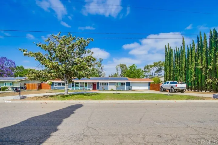 826 Terra Lane, El Cajon, California 92019