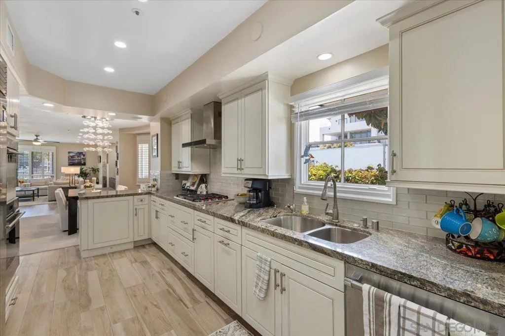 1133 1st Street 120, Coronado, California 92118 home-pic-8