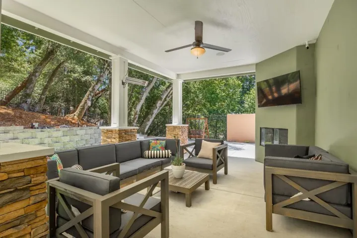 33 Polo Heights Road, Scotts Valley, California 95066