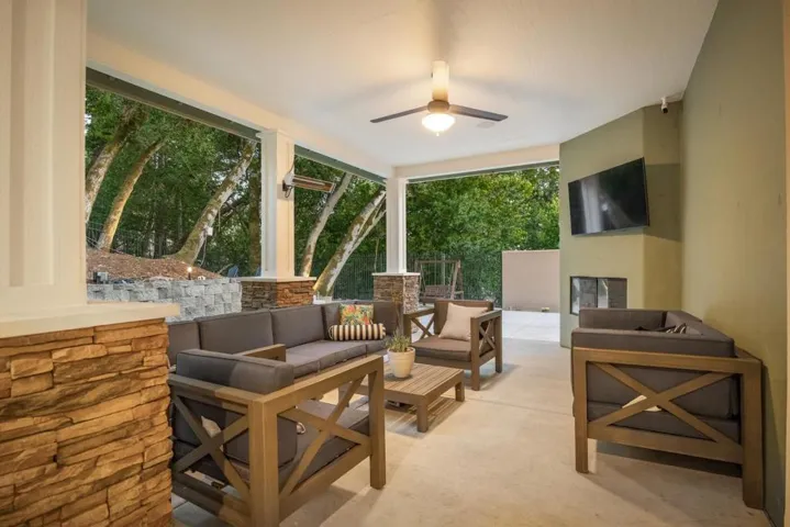 33 Polo Heights Road, Scotts Valley, California 95066