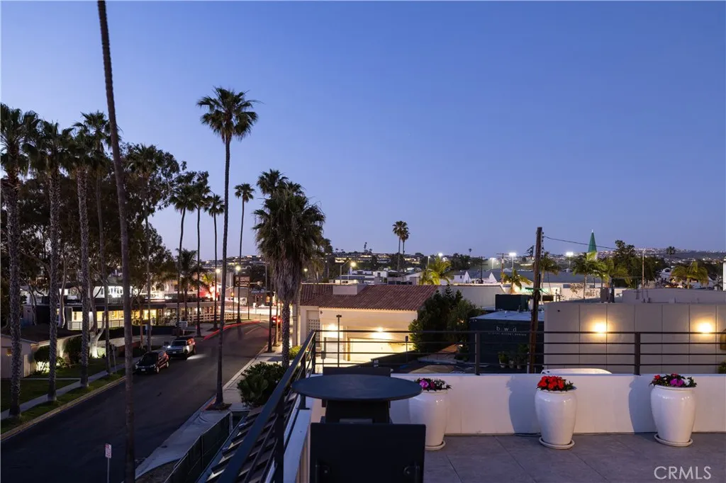 508 Goldenrod Avenue, Corona Del Mar, California 92625 home-pic-30