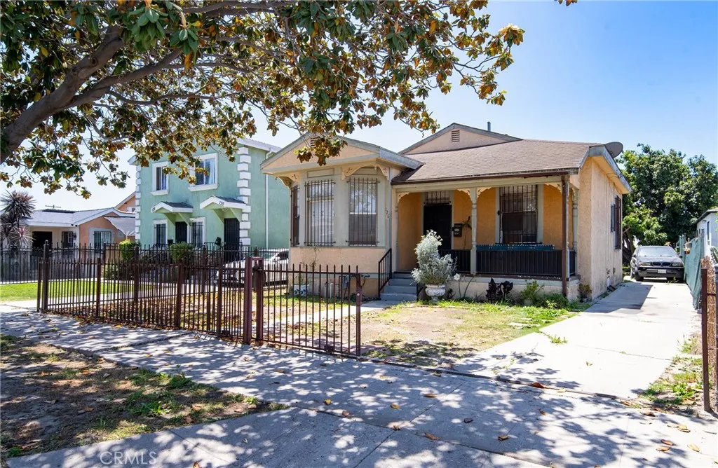 126 E 95th Street, Los Angeles, California 90003 home-pic-3