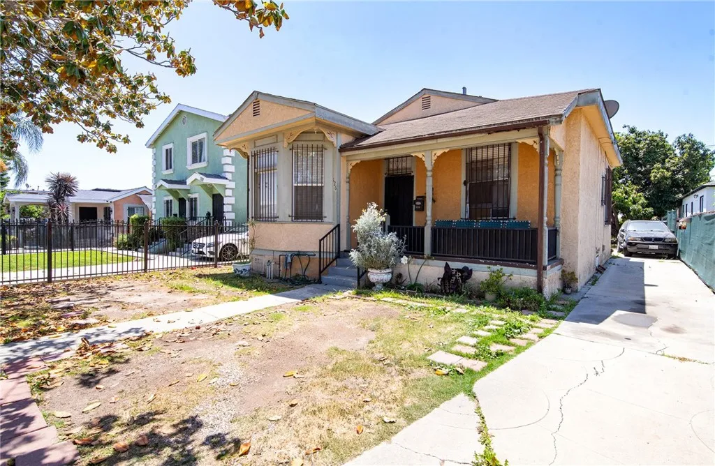 126 E 95th Street, Los Angeles, California 90003 home-pic-2
