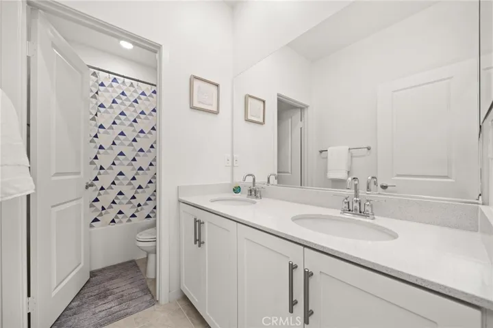 2nd Full Bathroom