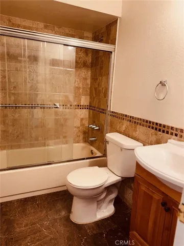 20930 Parthenia Street 109, Canoga Park, California 91304