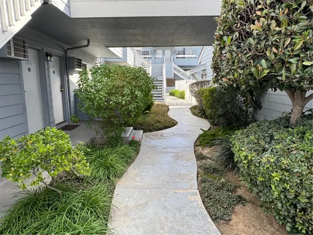 20930 Parthenia Street 109, Canoga Park, California 91304